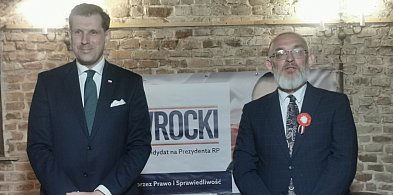 Łowicz. Przedwyborcze spotkanie w piwnicy muzeum (FOTO)-325445