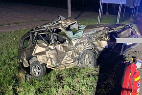 TIR zmasakrował hondę. Dwie osoby w szpitalu!-325518