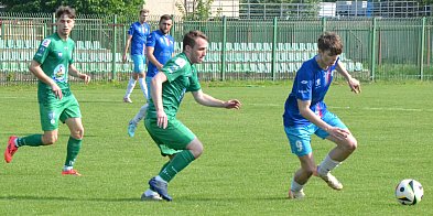 Zryw II nie oddaje prowadzenia-325536