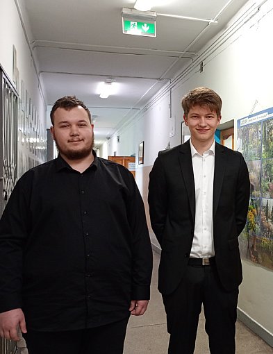 Stres większy niż wczoraj. Mieszane emocje maturzystów w ZS nr 1 w Głownie-325530