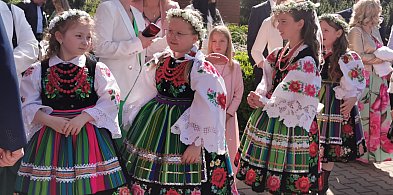 Dzieci w parafii na Korabce przystąpiły do Pierwszej Komunii Świętej FOTO-325709