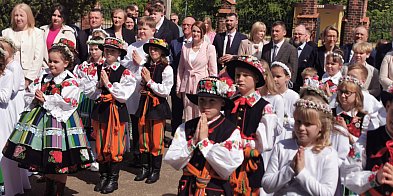 Dzieci przystąpiły do Pierwszej Komunii w Zdunach-325716