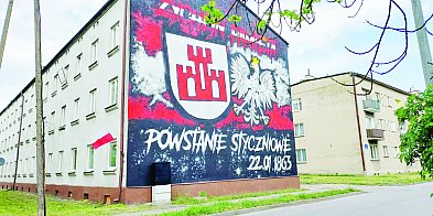 Niewidzialna ręka namalowała patriotyczny mural -325750
