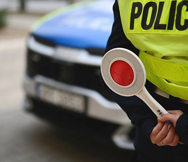 Łowicz: pijany w sztok kierowca audi. Miał we krwi dawkę uznawaną za śmiertelną -325749