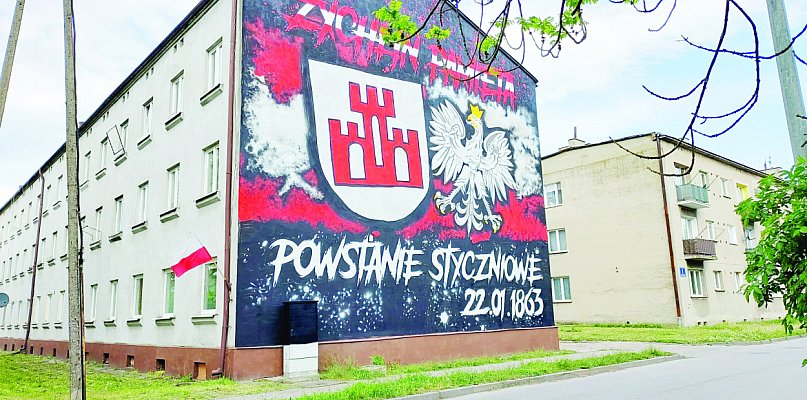 Niewidzialna ręka namalowała patriotyczny mural w Żychlinie - 325750