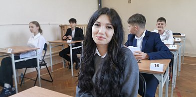 Ósmoklasiści w Łowiczu piszą egzamin! Sprawdziliśmy nastroje w SP1 (FOTO) -325776