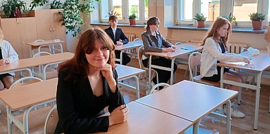 Egzamin 8 klas w SP nr 2.Uczniowie zwarci i gotowi-325778
