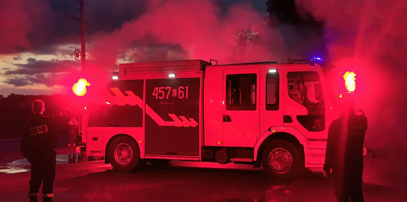 Nowy wóz w OSP Kocierzew. Strażacy przywitali go z honorami (WIDEO)  - 325943