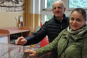 W Łowiczu rozpoczęło się głosowanie w wyborach prezydenckich 2025 -325971