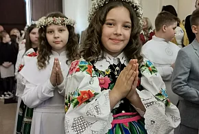 Druga tura Pierwszej Komunii Świętej w parafii katedralnej w Łowiczu-325969