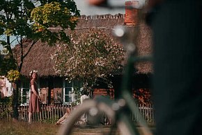 Zaskakująca lokalizacja w teledysku Dawida Kwiatkowskiego. Rozpoznajesz?-326120