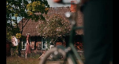 Zaskakująca lokalizacja w teledysku Dawida Kwiatkowskiego. Rozpoznajesz?-326120