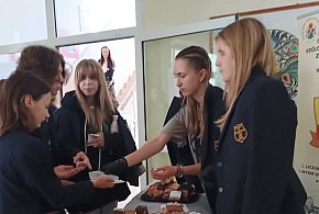 Uczniowie z Pijarskiej włączyli się w pomoc dla Maćka Fudały FOTO-326152