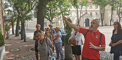 Wieczorny spacer z historią Łowicza i... duchami-326149