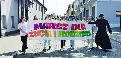 Rodzina fundamentem, a nie opcją-326199