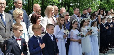 Pierwsza Komunia Święta w parafii św. Maksymiliana w Głownie -326273
