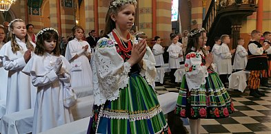Parafia w Złakowie Kościelnym - I Komunia Święta 18 dzieci-326275