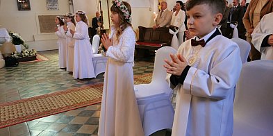 Parafia Bielawy. Siedmioro dzieci przystąpiło do I Komu-326280