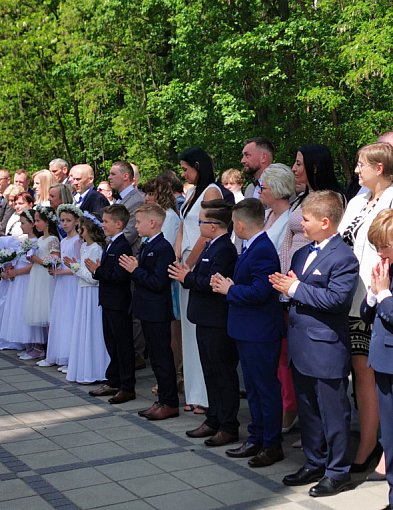 Pierwsza Komunia Święta w parafii św. Maksymiliana w Głownie -326273