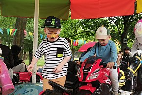 Kolorowy piknik rodzin w Przedszkolu nr 1 w Łowiczu-326563