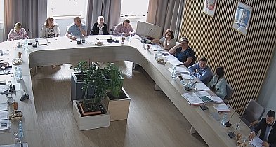 XVIII Sesja Rady Gminy Łowicz: komplet uchwał przyjęty jednogłośnie-326558