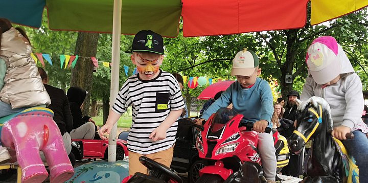 Kolorowy piknik w Przedszkolu nr 1 w Łowiczu-326563