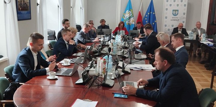 Petycja w sprawie ośrodka dla nielegalnych emigrantów-326794