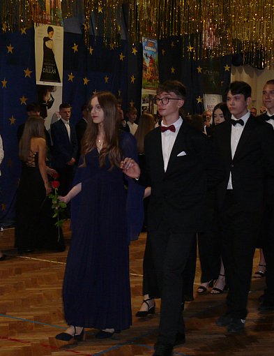 Łowicz. W "Jedynce" bal ósmych klas z Oskarową galą-326893