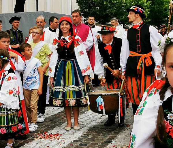 Procesja i folklor - tak będzie wyglądało Boże Ciało w Łowiczu-327000