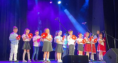 Młodzi artyści na scenie MOK. Uczniowie SP2 zagrali Koncert z okazji Dnia Rodziny-327323
