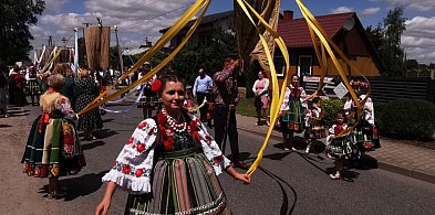 Tutaj procesja szła po tataraku - Złaków Kościelny-327338