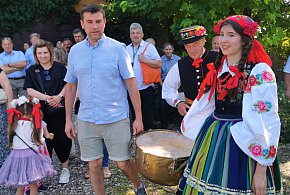 Bębniarze z całej Ziemi Łowickiej spotkali się na zamku-327414