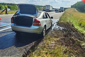 Pożar samochodu na A2. Volvo doszczętnie spłonęło -327418