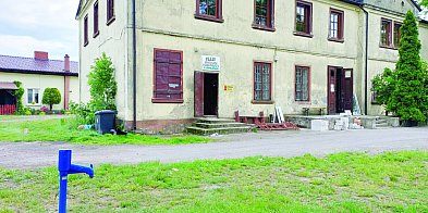 Dwór bez wody i bez sanitariatów-327506