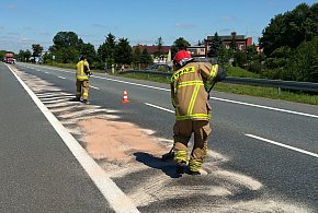 Plama oleju na odcinku 500 m między Jamnem a Łyszkowicami  -327773