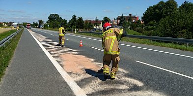 Plama oleju na odcinku 500 m między Jamnem a Łyszkowicami  -327773