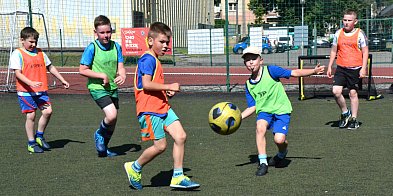 Wakacyjne spotkanie w piłką nożną-327819