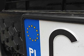 Rejestracja auta przez internet i koniec z przynoszeniem tablic. Rząd przyjął...-327863