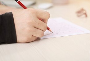 To zaważy na przyjęciu do szkoły średniej. Uczniowie już liczą punkty-327887