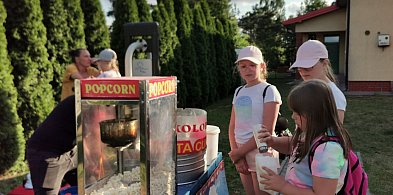 Gm. Nieborów. Rozpoczęcie wakacji w bibliotece w Bełchowie-327895