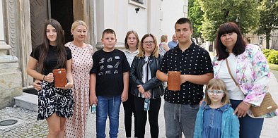 Łowicz. Zbiórka dla Agaty w katedrze-327923