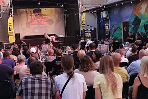 Koncertowe Kino Letnie w Łowiczu - filmy i muzyka pod gwiazdami -328141