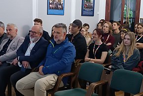Studenci z Warszawy w Łowiczu: co można poprawić w miejskim krajobrazie?-328157
