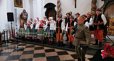 Ksinzoki gwarą zaśpiewali pieśni patriotyczne VIDEO i FOTO-329118