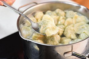Warsztaty lepienia pierogów w Woli Cyrusowej - 329303