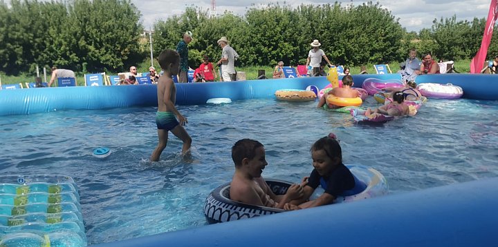 Łowicz. Strefa Summer zawitała na plażę (FOTO)-329365