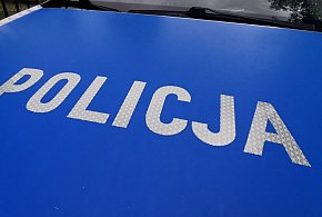 Nieznana substancja na rondzie w Łowiczu. Motocyklistka przewróciła się-329379
