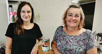 Mama i córka jednoczą siły. Strzyżenia i manicure w zamian za pomoc chorym braciom-329643