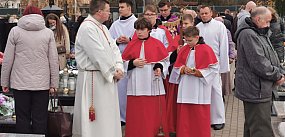 Piekło myślenia tylko o sobie. Mocne słowa na cmentarzu