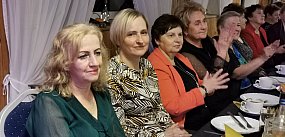 Gospodynie integrują się w Wyborowie. Bawi się 120 osób